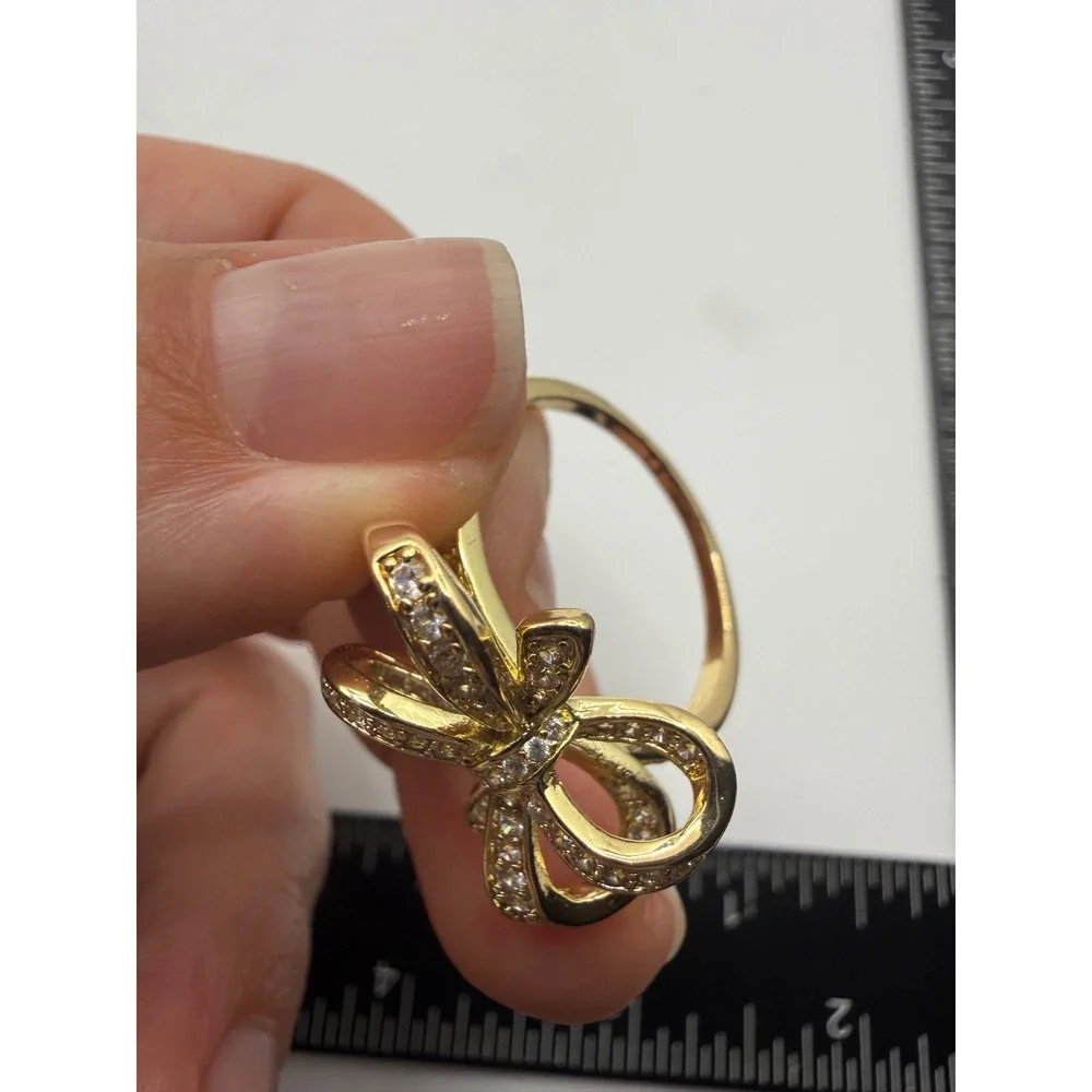 N/A charming gold